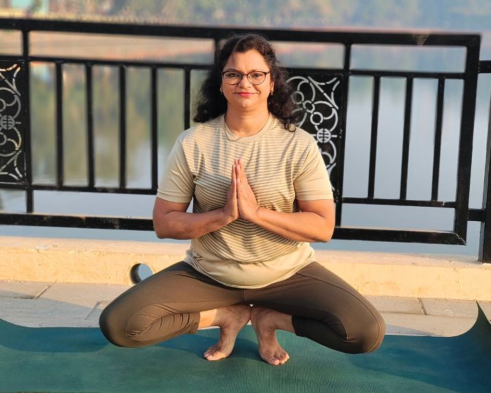 HOME 14 - VIBRANT VARSHA Yoga by Vibrant Varsha